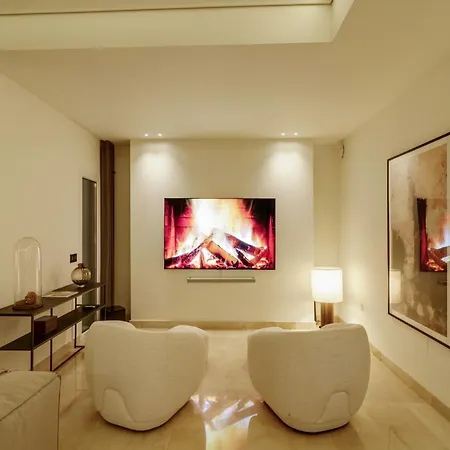 Luxury Family For In Villa