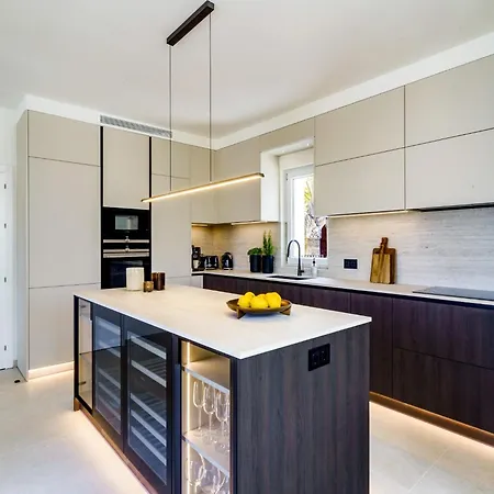 Villa Luxury Family For In *