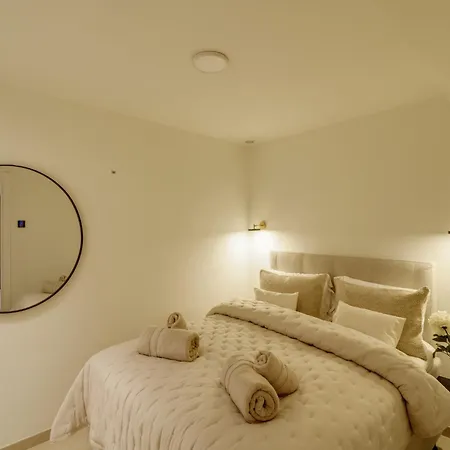 Luxury Family For In Marbella
