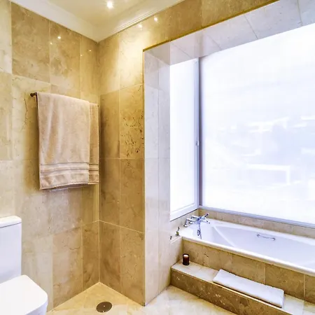Luxury Family For In Marbella