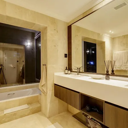 Luxury Family For In Villa *