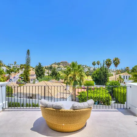 Luxury Family For In Villa
