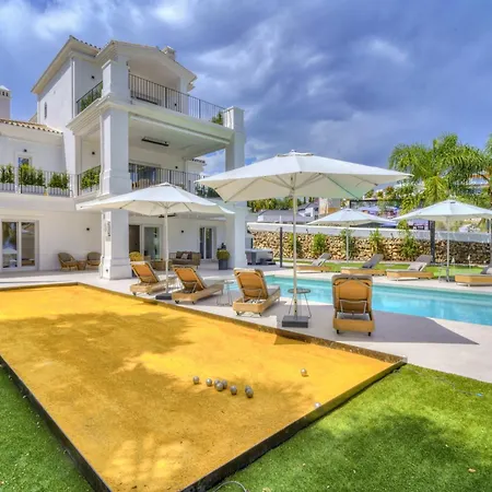 Luxury Family For In Villa *